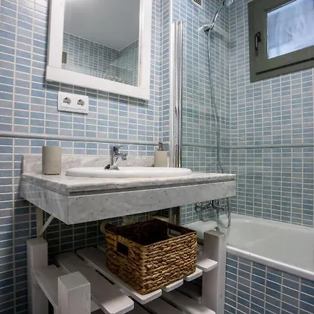 Montanas Apartament *